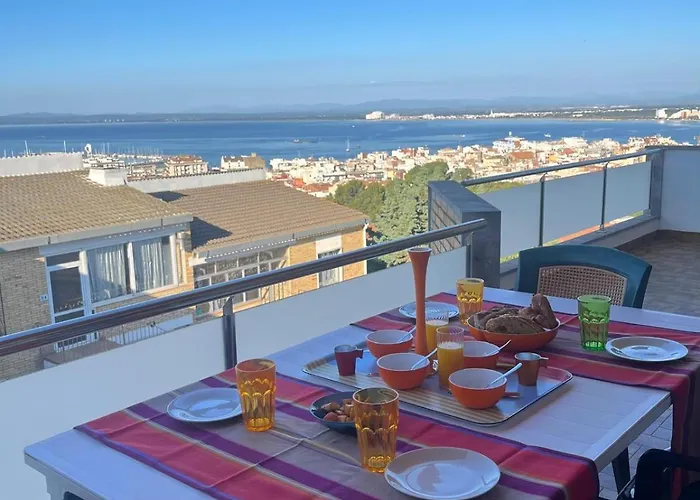 Costa Brava - - Terrace & Sea View * Roses