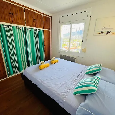 Costa Brava - - Terrace & Sea View ロザス